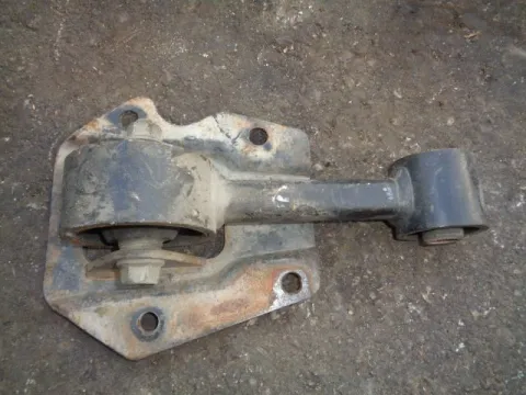 Βάση Κιβωτίου (Σασμάν) Μεσαία για HYUNDAI GETZ (2002 - 2005) (TB) Βάση Κιβωτίου (Σασμάν) Μεσαία για HYUNDAI GETZ (2002 - 2005) (TB)