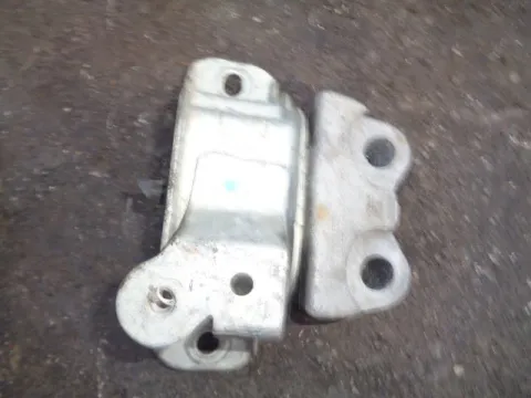 Βάση Μηχανής Δεξιά για MINI MINI COOPER (2007 - 2012) Βάση Μηχανής Δεξιά για MINI MINI COOPER (2007 - 2012)