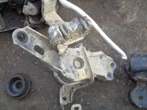 Βάση Μηχανής Δεξιά για TOYOTA COROLLA (2010 - 2013) Βάση Μηχανής Δεξιά για TOYOTA COROLLA (2010 - 2013)