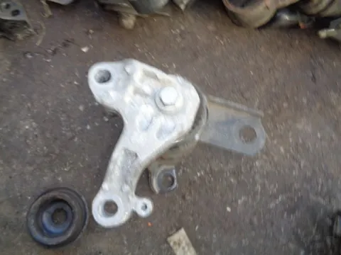 Βάση Μηχανής Δεξιά για FORD FIESTA (2008 - 2012) Mk6 (JA8) Βάση Μηχανής Δεξιά για FORD FIESTA (2008 - 2012) Mk6 (JA8)