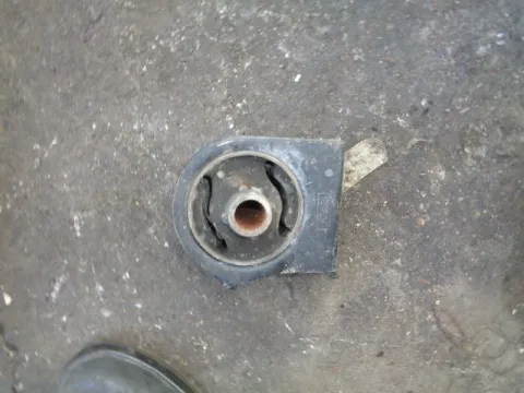 Βάση Κιβωτίου (Σασμάν) Μεσαίο για FORD MAVERICK (2001 - 2005) Βάση Κιβωτίου (Σασμάν) Μεσαίο για FORD MAVERICK (2001 - 2005)