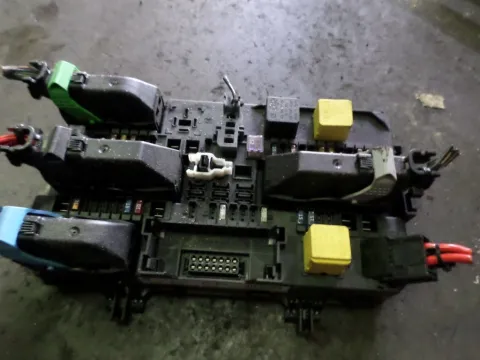 Ασφαλειοθήκη Μηχανής 13145019 για OPEL ASTRA (2004 - 2007) H Ασφαλειοθήκη Μηχανής 13145019 για OPEL ASTRA (2004 - 2007) H