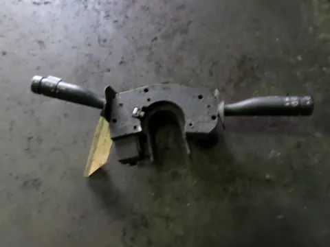 Διακόπτης Φώτων-Φλάς για FORD FIESTA (1990 - 1995) Mk3 (GFJ) Διακόπτης Φώτων-Φλάς για FORD FIESTA (1990 - 1995) Mk3 (GFJ)