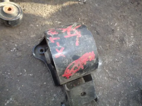 Βάση Κιβωτίου (Σασμάν) Μεσαίο για NISSAN X-TRAIL (2003 - 2007) (T30) Βάση Κιβωτίου (Σασμάν) Μεσαίο για NISSAN X-TRAIL (2003 - 2007) (T30)