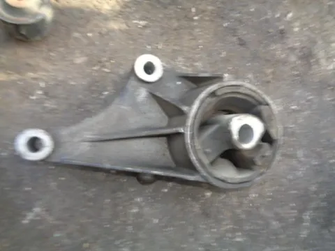 Βάση Κιβωτίου (Σασμάν) Μεσαίο για OPEL ASTRA (1998 - 2004) G Βάση Κιβωτίου (Σασμάν) Μεσαίο για OPEL ASTRA (1998 - 2004) G