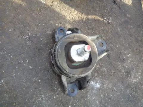 Βάση Μηχανής Δεξιά για HYUNDAI i30 (2007 - 2012) Βάση Μηχανής Δεξιά για HYUNDAI i30 (2007 - 2012)