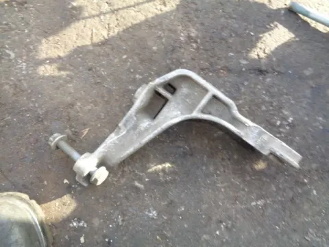 Βάση Κιβωτίου (Σασμάν) Αριστερή για VW POLO (1994 - 1999) (6N1) Βάση Κιβωτίου (Σασμάν) Αριστερή για VW POLO (1994 - 1999) (6N1)