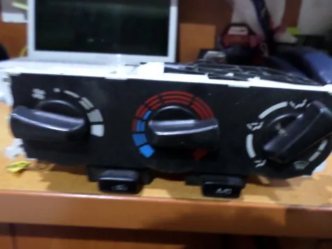 Χειριστήρια Καλοριφέρ για NISSAN MICRA (2000 - 2003) (K11) Χειριστήρια Καλοριφέρ για NISSAN MICRA (2000 - 2003) (K11)