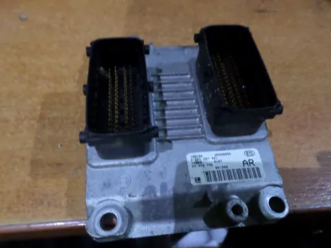 Εγκέφαλος Κινητήρα 0261207421 για OPEL CORSA (2000 - 2004) C 1000 (Z10XE) Petrol 58 ΤΕΛΑΡΟ 5*245277 Εγκέφαλος Κινητήρα 0261207421 για OPEL CORSA (2000 - 2004) C 1000 (Z10XE) Petrol 58 ΤΕΛΑΡΟ 5*245277
