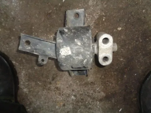 Βάση Μηχανής Δεξιά για CHEVROLET - DAEWOO KALOS (2003 - 2004) (T200) Βάση Μηχανής Δεξιά για CHEVROLET - DAEWOO KALOS (2003 - 2004) (T200)