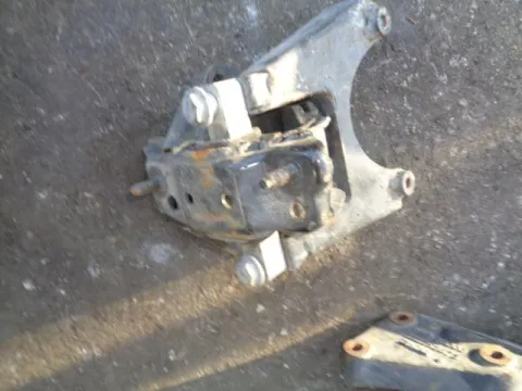 Βάση Κιβωτίου (Σασμάν) Αριστερή για SEAT IBIZA (2002 - 2006) (6LZ) Βάση Κιβωτίου (Σασμάν) Αριστερή για SEAT IBIZA (2002 - 2006) (6LZ)