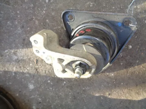 Βάση Μηχανής Δεξιά για HYUNDAI i30 (2007 - 2012) , (2012 - 2015) ( ) Βάση Μηχανής Δεξιά για HYUNDAI i30 (2007 - 2012) , (2012 - 2015) ( )