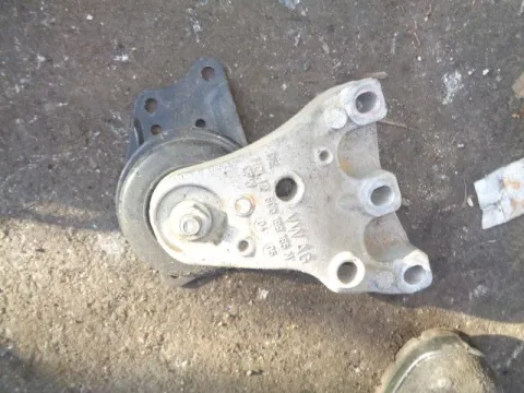 Βάση Μηχανής Δεξιά για VW POLO (1999 - 2001) (6N2) Βάση Μηχανής Δεξιά για VW POLO (1999 - 2001) (6N2)