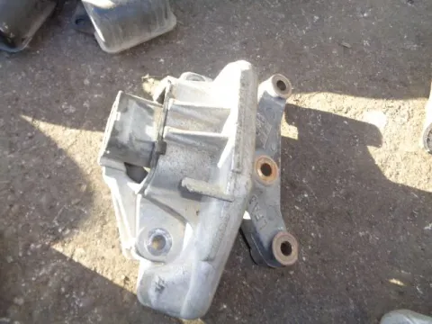 Βάση Μηχανής Δεξιά για CITROEN C3 (2002 - 2006) (FC) , (2006 - 2010) (FC) Βάση Μηχανής Δεξιά για CITROEN C3 (2002 - 2006) (FC) , (2006 - 2010) (FC)