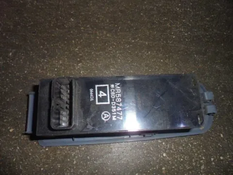 Διακόπτης Πόρτας Παραθύρων Κεντρικός Αριστερής 2ΠΛΟΣ για MITSUBISHI COLT (2005 - 2008 ) (CZ)