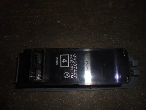 Διακόπτης Πόρτας Παραθύρων Κεντρικός Αριστερής 2ΠΛΟΣ για MITSUBISHI COLT (2005 - 2008 ) (CZ)