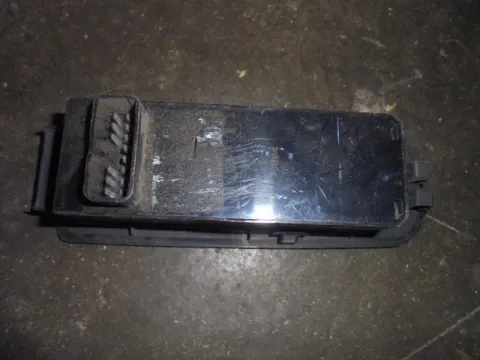 Διακόπτης Πόρτας Παραθύρων Κεντρικός Αριστερής 2ΠΛΟΣ για MITSUBISHI COLT (2005 - 2008 ) (CZ)