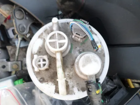 Αντλία Καυσίμου (Τρόμπα Βενζίνης) για TOYOTA AVENSIS (2003 - 2006) (T250) Αντλία Καυσίμου (Τρόμπα Βενζίνης) για TOYOTA AVENSIS (2003 - 2006) (T250)