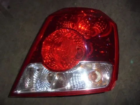 Φανάρι Πίσω Δεξί Ελαττωματικό για CHEVROLET - DAEWOO AVEO (2005 - 2008) (T200) Φανάρι Πίσω Δεξί Ελαττωματικό για CHEVROLET - DAEWOO AVEO (2005 - 2008) (T200)