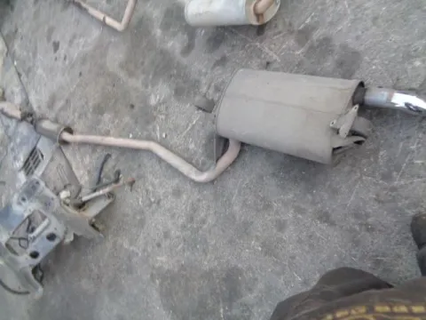 Καζανάκι Εξάτμισης Πίσω για TOYOTA AVENSIS (1997 - 2000) (T220) DIESEL *Α* Καζανάκι Εξάτμισης Πίσω για TOYOTA AVENSIS (1997 - 2000) (T220) DIESEL *Α*