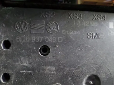 Ασφαλειοθήκη Μηχανής 6Q0937049D για SKODA FABIA (2000 - 2004) (6Y) -  Ασφαλειοθήκη Μηχανής 6Q0937049D για SKODA FABIA (2000 - 2004) (6Y) -
