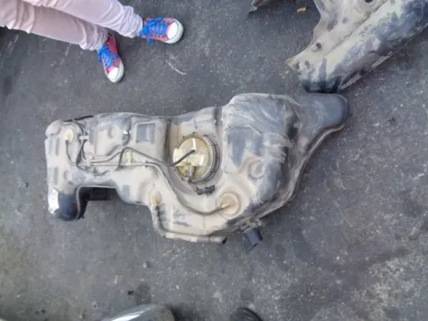 Δεξαμενή Καυσίμου (Ρεζερβουάρ) για NISSAN NOTE (2005 - 2008) (E11)  *ΔΒ* Δεξαμενή Καυσίμου (Ρεζερβουάρ) για NISSAN NOTE (2005 - 2008) (E11)  *ΔΒ*