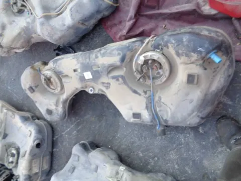Δεξαμενή Καυσίμου (Ρεζερβουάρ) για BMW 1 Series (2004 - 2007) (E87)  *ΔΒ* Δεξαμενή Καυσίμου (Ρεζερβουάρ) για BMW 1 Series (2004 - 2007) (E87)  *ΔΒ*