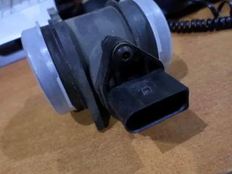 Μετρητής Μάζας Αέρος (MAF - LUFT - AIR FLOW) 06A906461 για VW JETTA (2005 - 2011) (1K2)  "ΤΕΛΑΡΟ 3"(πισω τοιχο) Μετρητής Μάζας Αέρος (MAF - LUFT - AIR FLOW) 06A906461 για VW JETTA (2005 - 2011) (1K2)  "ΤΕΛΑΡΟ 3"(πισω τοιχο)