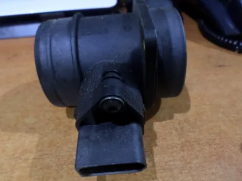 Μετρητής Μάζας Αέρος (MAF - LUFT - AIR FLOW) 0280217121 για VW JETTA (2005 - 2011) (1K2) Μετρητής Μάζας Αέρος (MAF - LUFT - AIR FLOW) 0280217121 για VW JETTA (2005 - 2011) (1K2)
