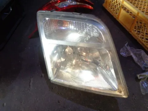 Φανάρι Εμπρός Δεξί για FORD TRANSIT CONNECT TOURNEO (2002 - 2006) Φανάρι Εμπρός Δεξί για FORD TRANSIT CONNECT TOURNEO (2002 - 2006)