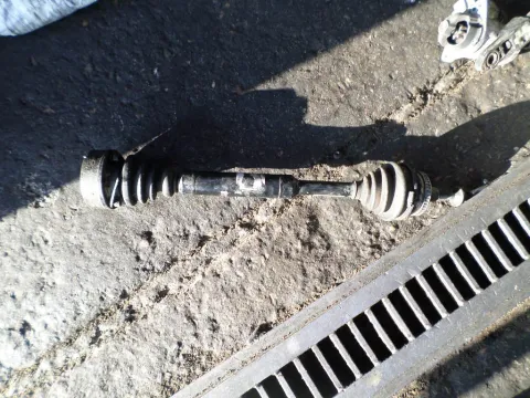 Ημιαξόνιο Εμπρός Αριστερό Με ABS για AUDI A4 (1999 - 2001) (8D) Ημιαξόνιο Εμπρός Αριστερό Με ABS για AUDI A4 (1999 - 2001) (8D)