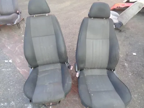 Σετ Καθίσματα Εμπρός Με Αερόσακο Δεξί για ALFA ROMEO 147 (2004 - 2010) (937) Hatchback - 3dr **Α** Σετ Καθίσματα Εμπρός Με Αερόσακο Δεξί για ALFA ROMEO 147 (2004 - 2010) (937) Hatchback - 3dr **Α**