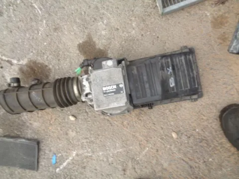 Φιλτροκούτι με Airfolw 0280000601 BOSCH για BMW 3 Series (1983 - 1987) (E30) **Δ** *91399* Φιλτροκούτι με Airfolw 0280000601 BOSCH για BMW 3 Series (1983 - 1987) (E30) **Δ** *91399*