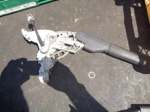 Χειρόφρενο για VW GOLF (2009 - 2013) Mk6 (5K1) *Δ* Χειρόφρενο για VW GOLF (2009 - 2013) Mk6 (5K1) *Δ*