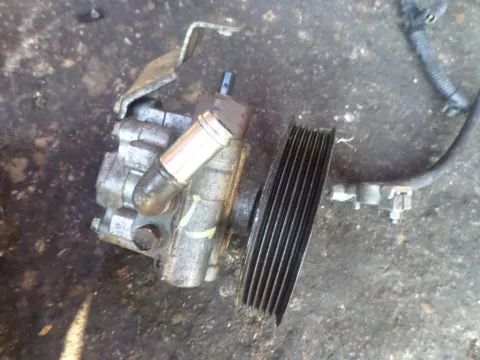 Αντλία Υδραυλικού Τιμονιού για TOYOTA COROLLA (2002 - 2004) (E120) Αντλία Υδραυλικού Τιμονιού για TOYOTA COROLLA (2002 - 2004) (E120)