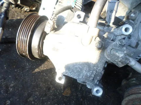 Συμπιεστής A-C (Κομπρέσορας) για TOYOTA COROLLA (2002 - 2004) (E120) Συμπιεστής A-C (Κομπρέσορας) για TOYOTA COROLLA (2002 - 2004) (E120)