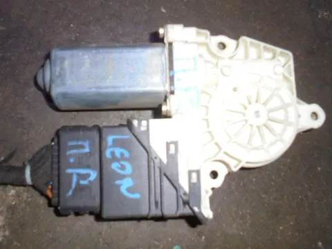 Γρύλος Παραθύρου Μοτερ Πίσω Δεξί για SEAT LEON (1999 - 2005) (1MZ) Γρύλος Παραθύρου Μοτερ Πίσω Δεξί για SEAT LEON (1999 - 2005) (1MZ)