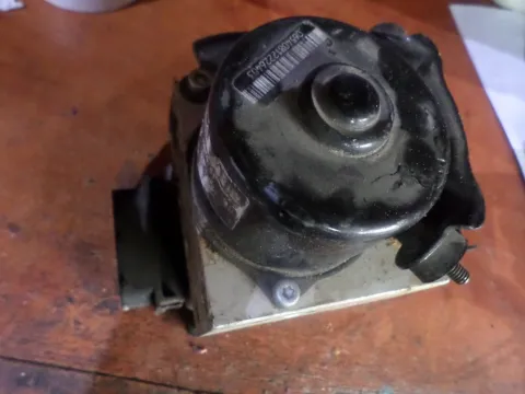 Μονάδα ABS 962862638B για CITROEN SAXO (1996 - 1999) (S) Μονάδα ABS 962862638B για CITROEN SAXO (1996 - 1999) (S)
