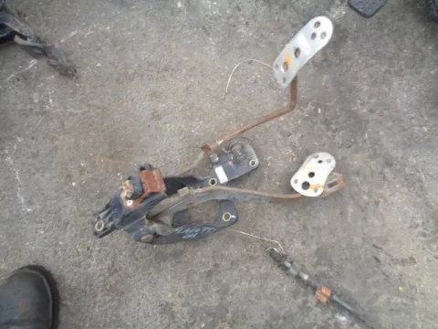Πεταλιέρα για CHEVROLET - DAEWOO LACETTI (2004 - 2005) (J200) *Δ* Πεταλιέρα για CHEVROLET - DAEWOO LACETTI (2004 - 2005) (J200) *Δ*