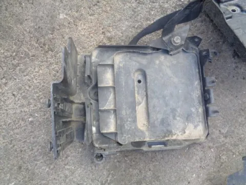 Βάση Μπαταριας για LANCIA YPSILON (2006 - 2012) (843) *Δ* Βάση Μπαταριας για LANCIA YPSILON (2006 - 2012) (843) *Δ*