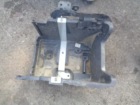 Βάση Μπαταριας για FORD FIESTA (2008 - 2012) Mk6 (JA8) *Δ* Βάση Μπαταριας για FORD FIESTA (2008 - 2012) Mk6 (JA8) *Δ*