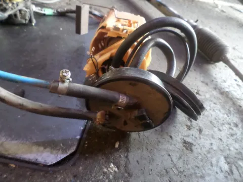 Αντλία Καυσίμου (Τρόμπα Βενζίνης) για SEAT IBIZA (1995 - 1997) (6K) Αντλία Καυσίμου (Τρόμπα Βενζίνης) για SEAT IBIZA (1995 - 1997) (6K)