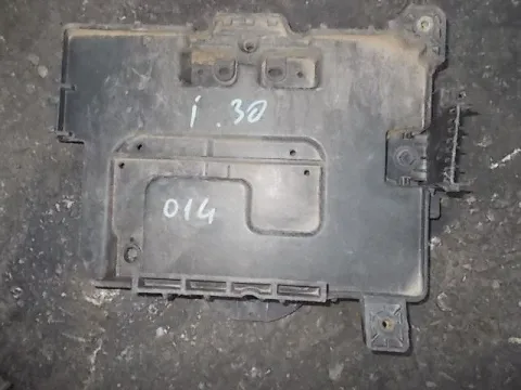 Βάση Μπαταριας για HYUNDAI i30 (2015 - ) *Δ* Βάση Μπαταριας για HYUNDAI i30 (2015 - ) *Δ*