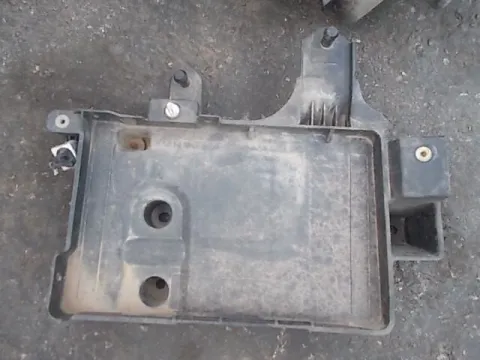 Βάση Μπαταρίας για MITSUBISHI COLT (2005 - 2008 ) (CZ) *Δ* Βάση Μπαταρίας για MITSUBISHI COLT (2005 - 2008 ) (CZ) *Δ*