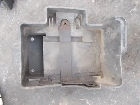 Βάση Μπαταρίας για FORD FOCUS (1998 - 2001) Mk1a , (2002 - 2004) Mk1b *Δ* Βάση Μπαταρίας για FORD FOCUS (1998 - 2001) Mk1a , (2002 - 2004) Mk1b *Δ*