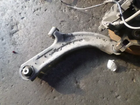 Ψαλίδι Εμπρός Δεξί για NISSAN MICRA (2003 - 2005) (K12) Ψαλίδι Εμπρός Δεξί για NISSAN MICRA (2003 - 2005) (K12)