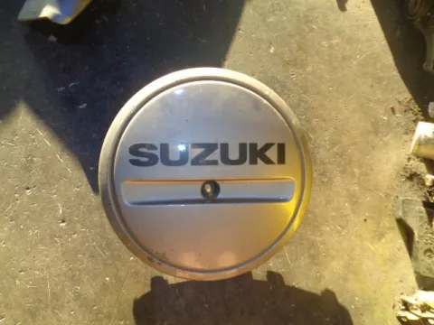 Κάλυμα Ρεζέρβας για SUZUKI JIMNY (1998 - 2005) (SN) , (2005 - 2013) (SN) *Γ* Κάλυμα Ρεζέρβας για SUZUKI JIMNY (1998 - 2005) (SN) , (2005 - 2013) (SN) *Γ*