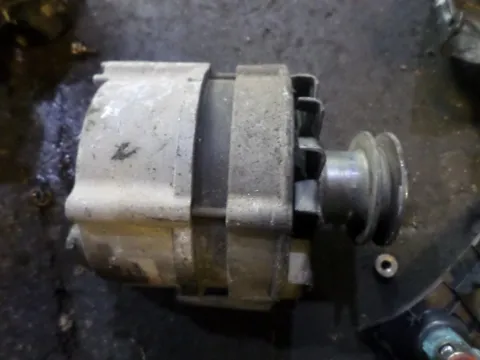 Δυναμό - Εναλλάκτης για BMW 3 Series (1990 - 1995) (E36) Δυναμό - Εναλλάκτης για BMW 3 Series (1990 - 1995) (E36)