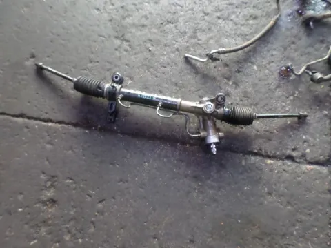 Κρεμαγιέρα Υδραυλική Για Ανταλλακτικά για TOYOTA RAV-4 (2000 - 2004) (XA20) Κρεμαγιέρα Υδραυλική Για Ανταλλακτικά για TOYOTA RAV-4 (2000 - 2004) (XA20)