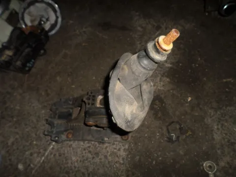 Μοχλός Ταχυτήτων Χ.Ντίζες για TOYOTA YARIS (2006 - 2009) (KL9) **Δ**